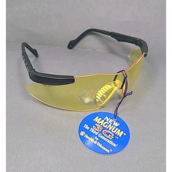 Smith & Wesson 61011 Magnum 3G, Safety Glasses Anti-Scratch, Amber Lens - Picture 2 of 5